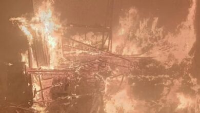 حريق هائل يلتهم ورشة موبيليا بقرية كفر حجازي