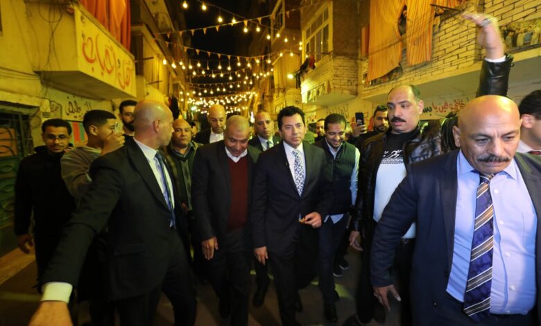 وزير الشباب والرياضة ومحافظ القاهرة يتفقدان تجهيزات إفطار المطرية "15 رمضان"