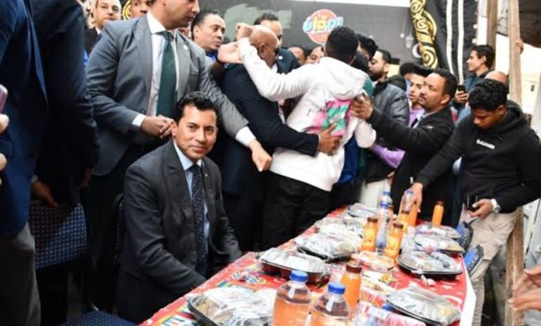 صورة ارشيفية من إفطار شباب المطرية